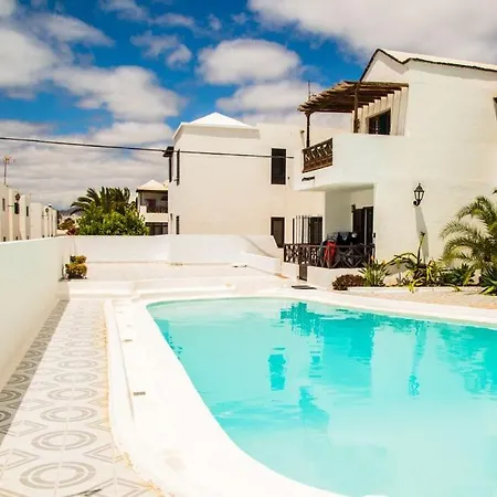 Oasisstudiolanzarote بويرتو ذيل كارمين